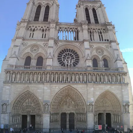Bonne Nuit Parijs