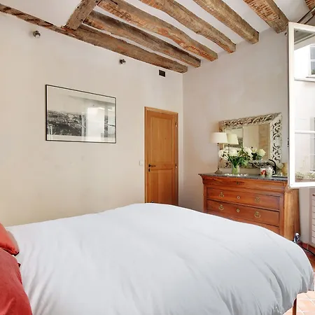 Bonne Nuit Hotel
